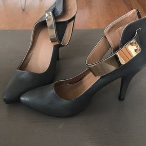 Gray and Gold Leuven Alexander heels